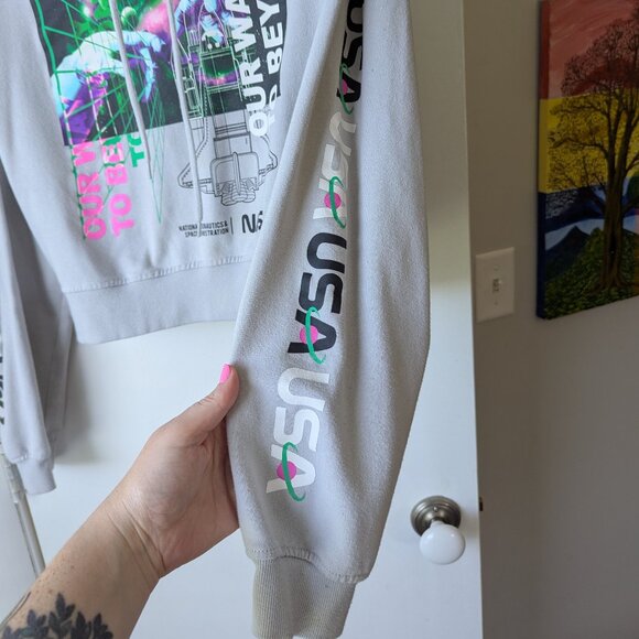 Hyper Space NASA Crop Hoodie Size XL - Picture 3 of 8
